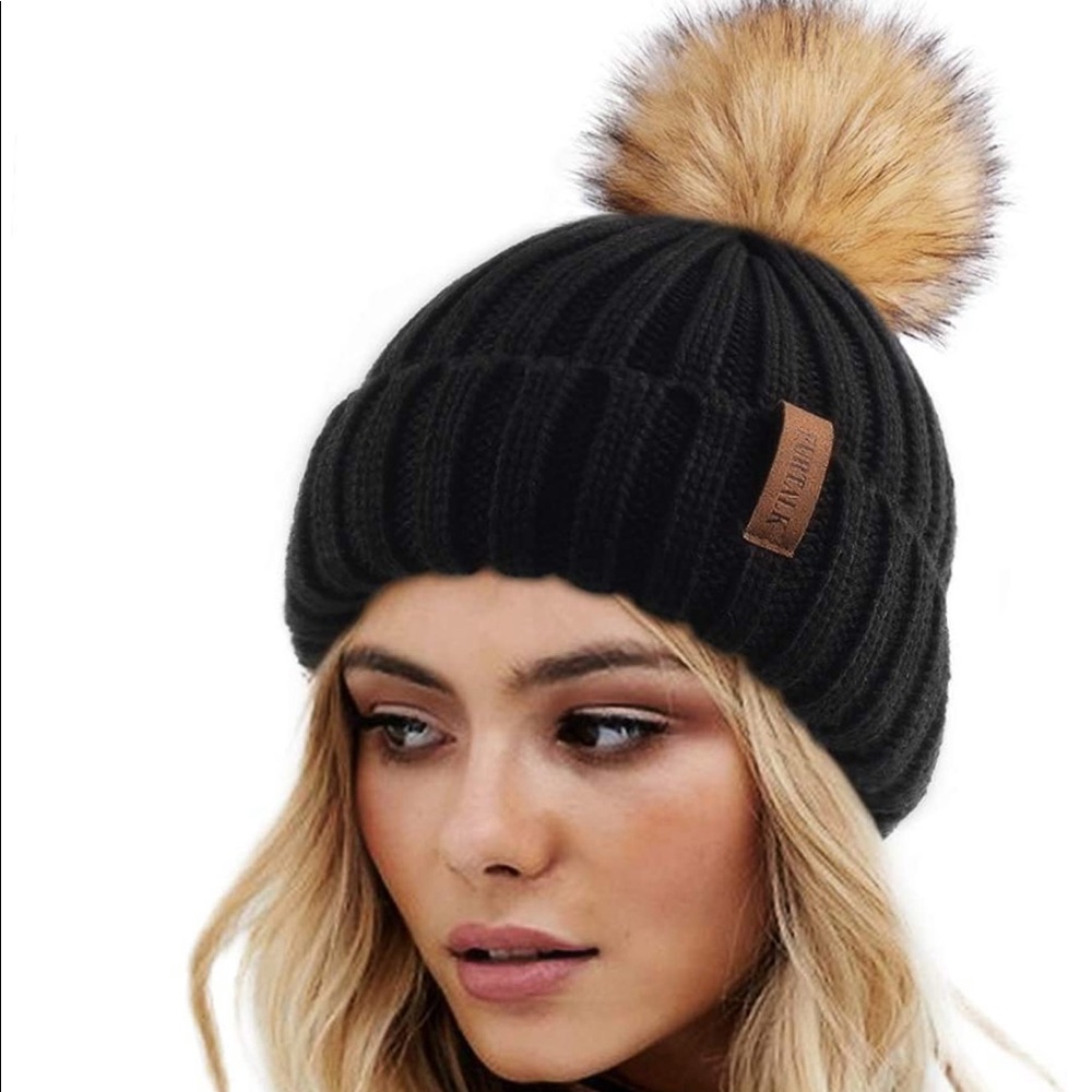 Beanie Fashion Knitted Pom Black